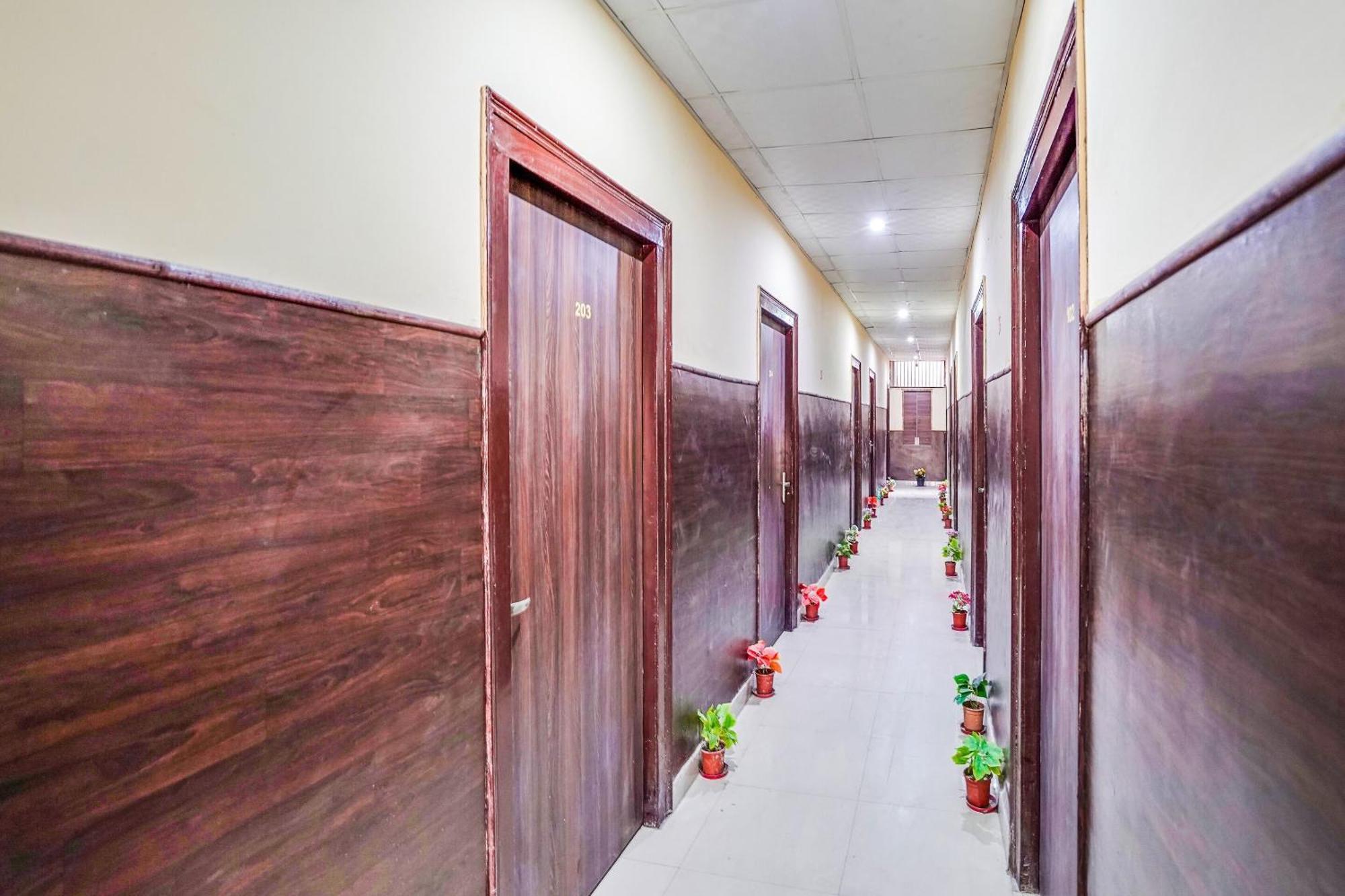 Hotel O Dream Palace Inn Noida Luaran gambar