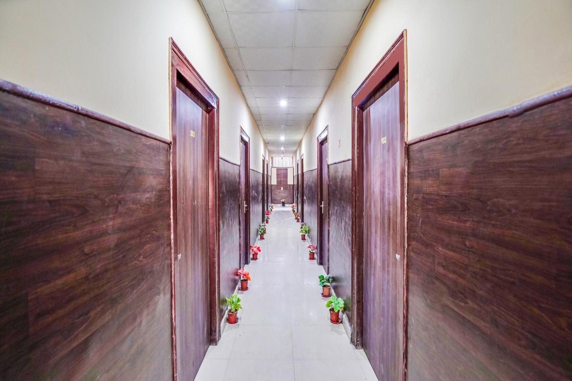 Hotel O Dream Palace Inn Noida Luaran gambar